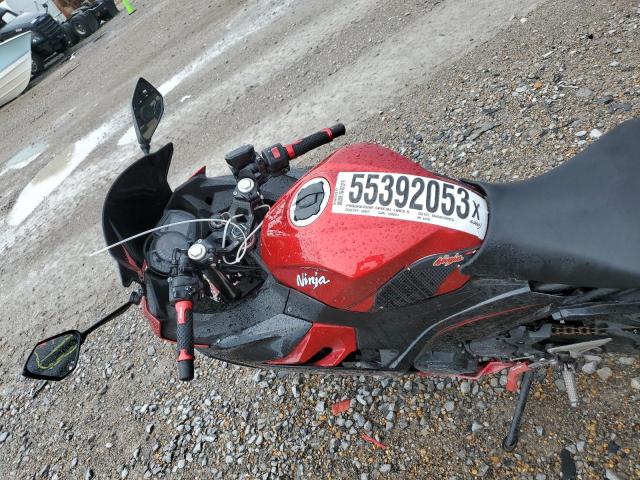 JKAEXKG14KDA25293 - 2019 KAWASAKI EX400 RED photo 5