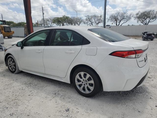 5YFEPMAE1NP283914 - 2022 TOYOTA COROLLA LE WHITE photo 2