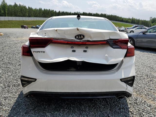 3KPF24AD8KE031181 - 2019 KIA FORTE LX FE WHITE photo 6