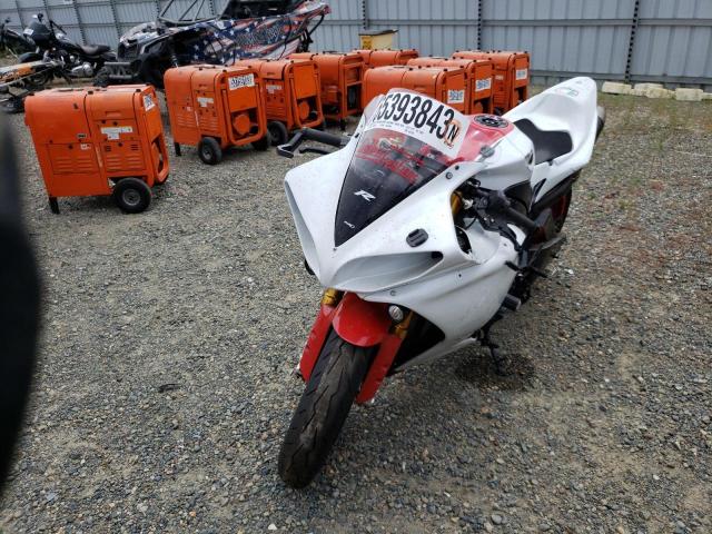 JYARN23Y4CA002396 - 2012 YAMAHA YZFR1 C WHITE photo 2