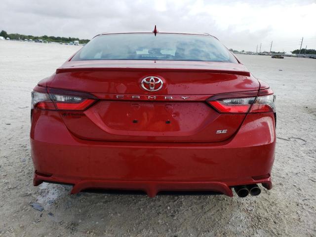 4T1T11AKXRU200272 - 2024 TOYOTA CAMRY SE NIGHT SHADE RED photo 6