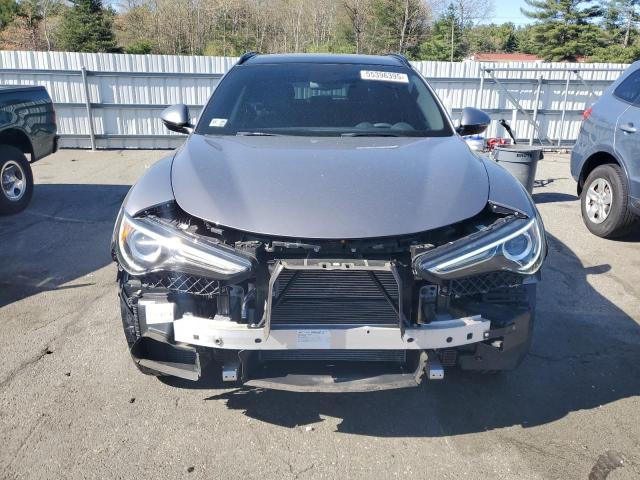 ZASPAKBN9K7C50869 - 2019 ALFA ROMEO STELVIO TI GRAY photo 5