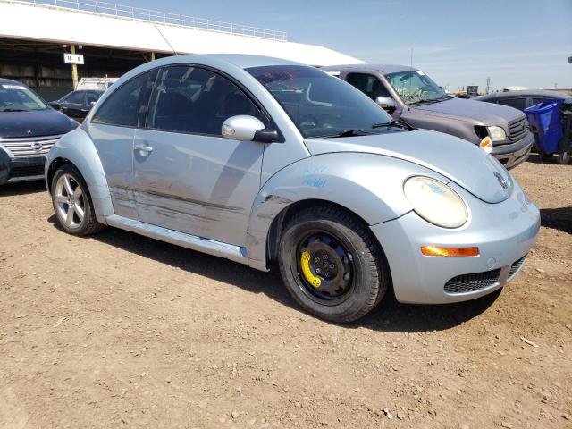 3VWPG3AG9AM026986 - 2010 VOLKSWAGEN NEW BEETLE GRAY photo 4