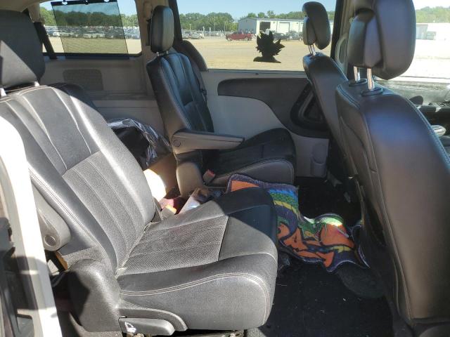 2C4RC1CG8FR619294 - 2015 CHRYSLER TOWN & COU TOURING L GRAY photo 11