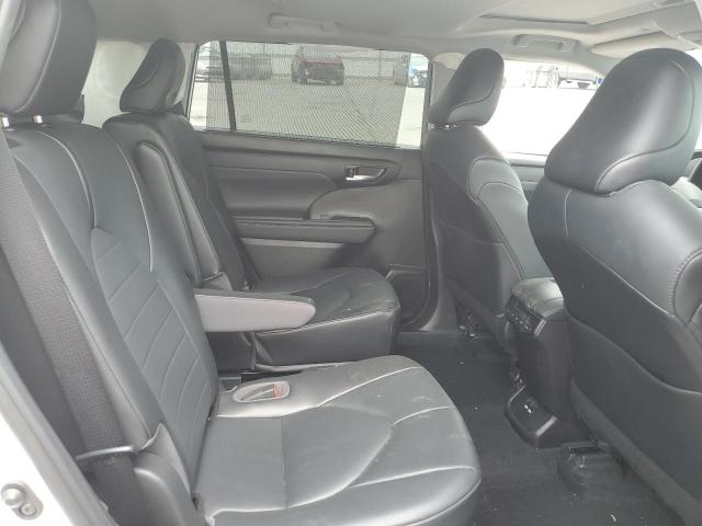 5TDGZRBH6MS140424 - 2021 TOYOTA HIGHLANDER XLE 白色 照片 11