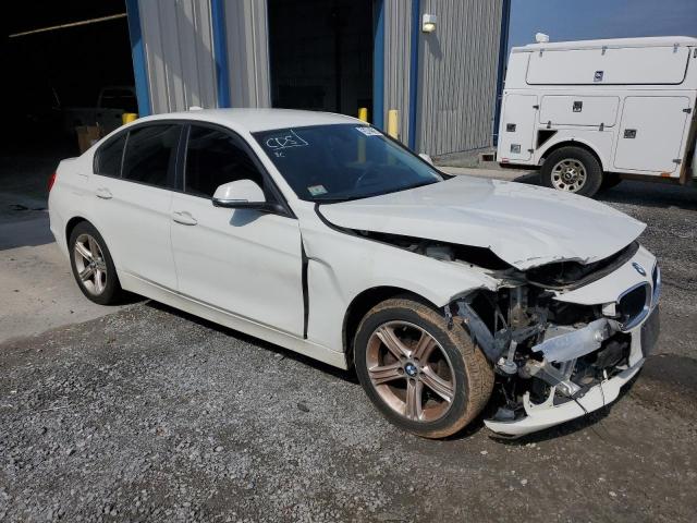 WBA3C3G59ENS68155 - 2014 BMW 320 I XDRIVE WHITE photo 4