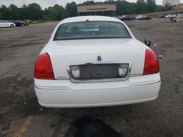 2LNHM82V39X629194 - 2009 LINCOLN TOWN CAR SIGNATURE LIMITED WHITE photo 6