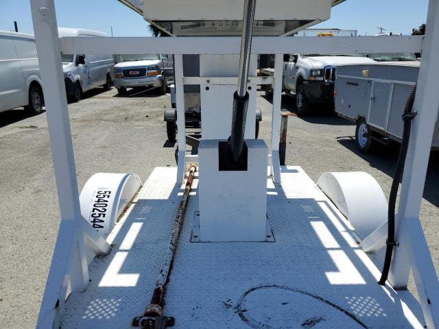 1U9FU0819CA151023 - 2008 TRAIL KING UTILITY WHITE photo 9