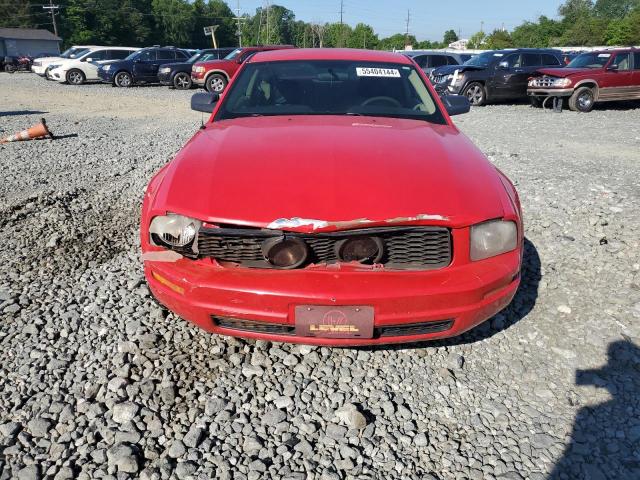 1ZVHT80N685117324 - 2008 FORD MUSTANG RED photo 5