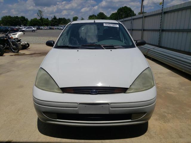 3FAFP373X2R175761 - 2002 FORD FOCUS ZX5 WHITE photo 5