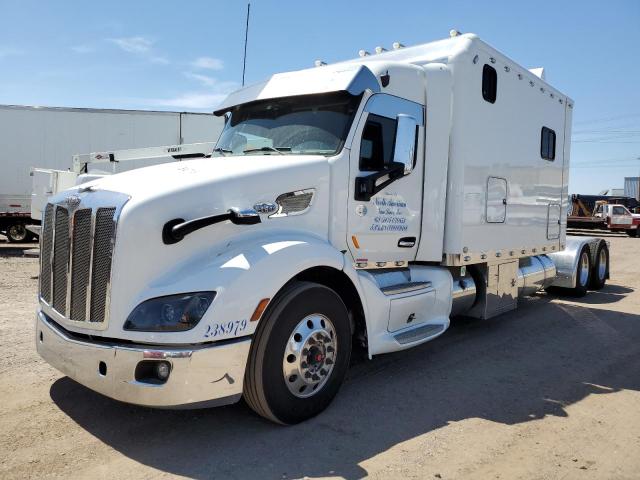 1XPBD49XXFD269742 - 2015 PETERBILT 579 WHITE photo 2