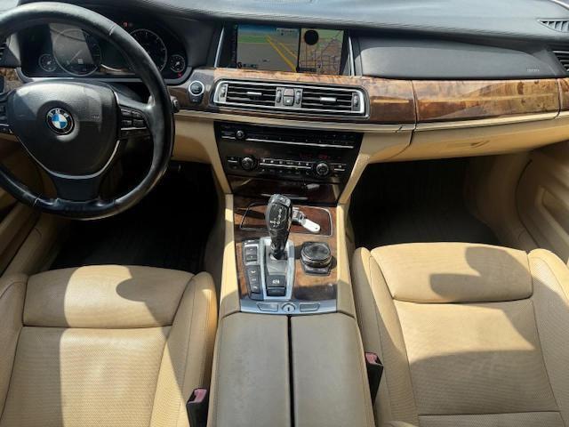 WBAYB6C5XFD965910 - 2015 BMW 750 XI BLUE photo 8
