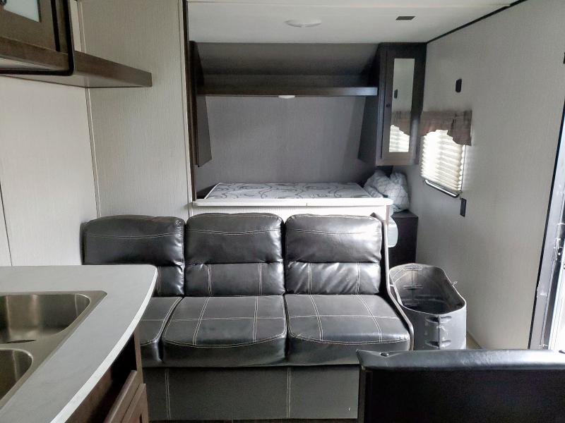 5SFEB2928ME444040 - 2021 HEARTLAND TRAILRUNNR TWO TONE photo 5