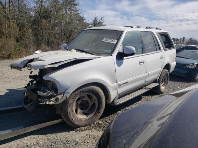 5LMPU28L7WLJ52998 - 1998 LINCOLN NAVIGATOR 白色 照片 1