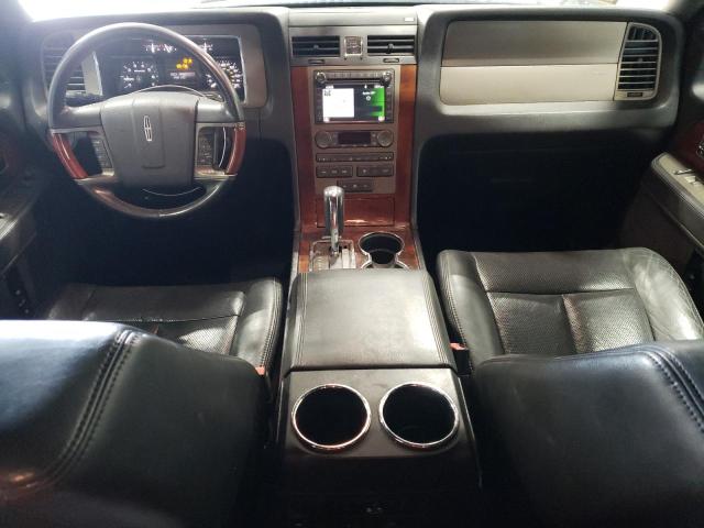 5LMJJ2J54BEJ01175 - 2011 LINCOLN NAVIGATOR BLACK photo 8