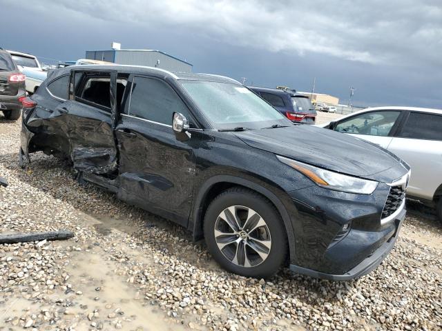 5TDGZRBH6LS504386 - 2020 TOYOTA HIGHLANDER XLE BLACK photo 4