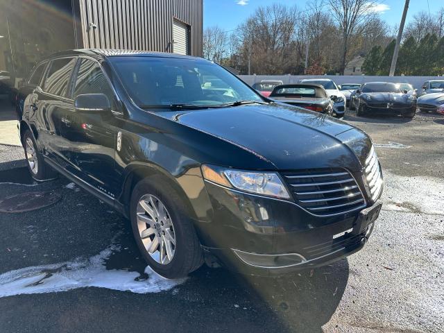 2LMHJ5NK6JBL02688 - 2018 LINCOLN MKT BLACK photo 1