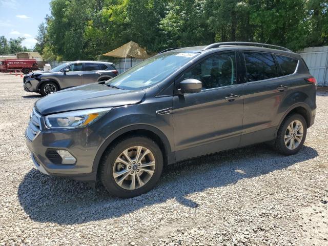 1FMCU9GD0JUD06863 - 2018 FORD ESCAPE SE GRAY photo 1