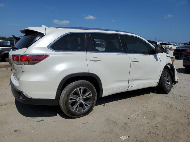 5TDKKRFH1GS506447 - 2016 TOYOTA HIGHLANDER XLE 白色 照片 3