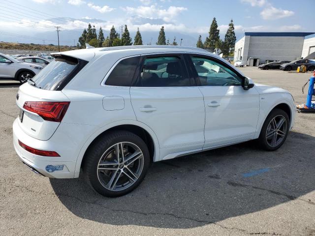 WA1E2AFY2M2045822 - 2021 AUDI Q5 PREMIUM PLUS WHITE photo 3