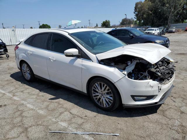 1FADP3J22FL361273 - 2015 FORD FOCUS TITANIUM WHITE photo 4