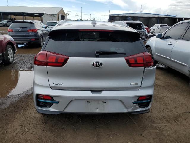 KNDCC3LG0K5024125 - 2019 KIA NIRO EX SILVER photo 6