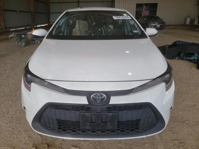 5YFEPMAE0NP386824 - 2022 TOYOTA COROLLA LE WHITE photo 5
