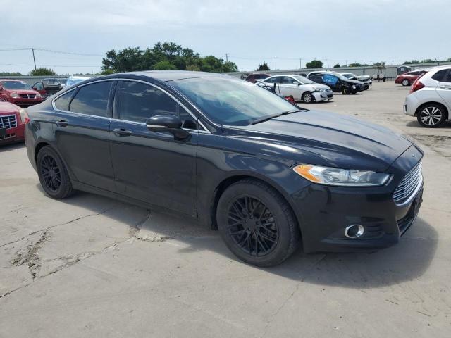 3FA6P0H9XGR396138 - 2016 FORD FUSION SE BLACK photo 4