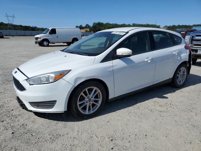 1FADP3K22HL247789 - 2017 FORD FOCUS SE WHITE photo 1