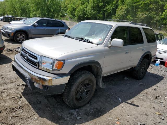 1999 TOYOTA 4RUNNER SR5, 