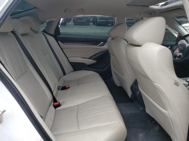 1HGCV2F97KA028487 - 2019 HONDA ACCORD TOURING Beyaz fotoğraf 10