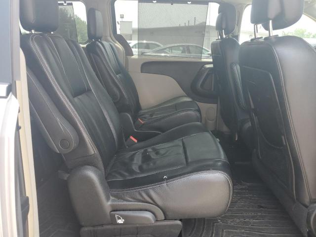 2C4RC1BG6FR618940 - 2015 CHRYSLER TOWN & COU TOURING SILVER photo 11