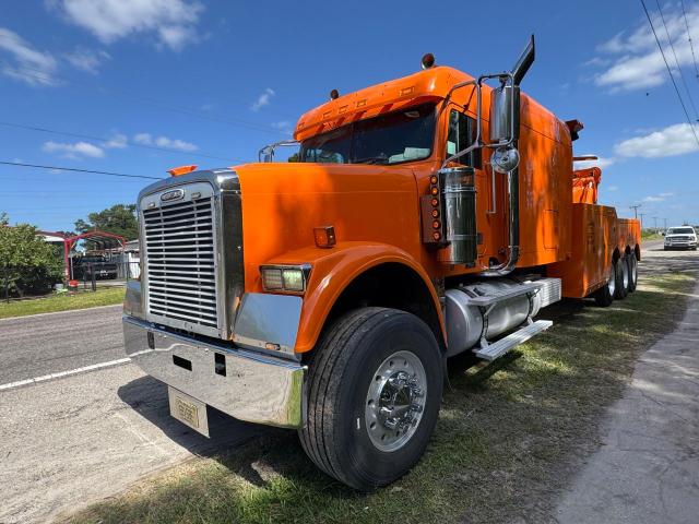1FUJF6CK54DM19434 - 2004 FREIGHTLINER CONVENTION CLASSIC 120 ORANGE photo 2