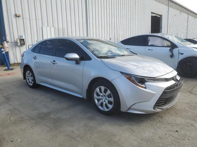 5YFB4MDE0RP150963 - 2024 TOYOTA COROLLA LE Արծաթագույն լուսանկար 4