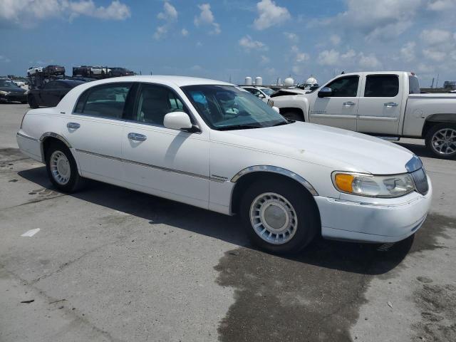 1LNHM81W81Y606895 - 2001 LINCOLN TOWN CAR EXECUTIVE WHITE photo 4