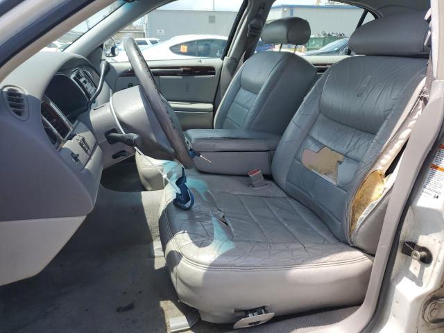 1LNHM81W81Y606895 - 2001 LINCOLN TOWN CAR EXECUTIVE WHITE photo 7