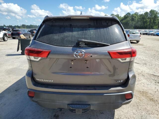 5TDKZRFHXJS282436 - 2018 TOYOTA HIGHLANDER SE CHARCOAL photo 6