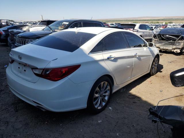 5NPEC4AC1BH100577 - 2011 HYUNDAI SONATA SE WHITE photo 3