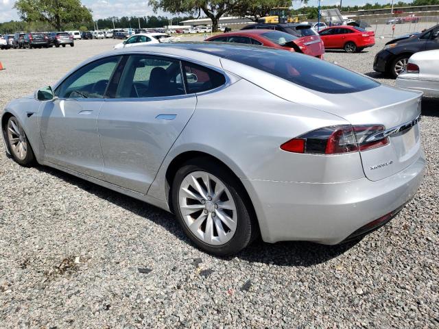 5YJSA1E28JF243614 - 2018 TESLA MODEL S Gümüş foto 2