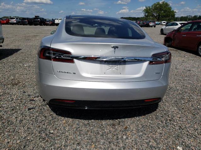 5YJSA1E28JF243614 - 2018 TESLA MODEL S Gümüş foto 6