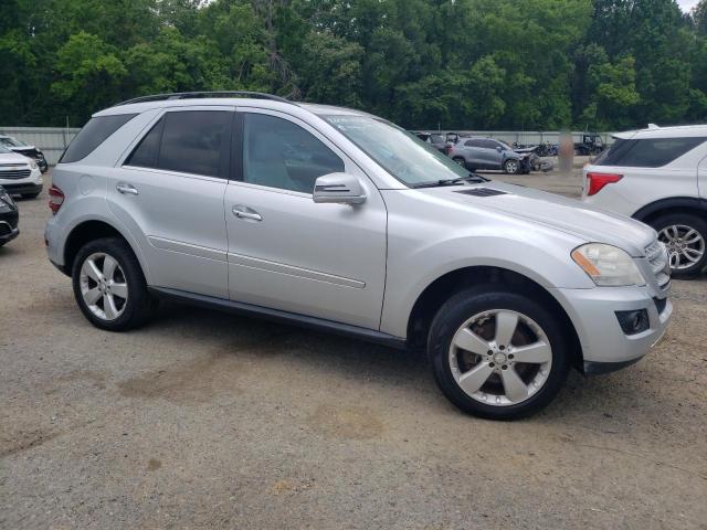 4JGBB5GBXBA717036 - 2011 MERCEDES-BENZ ML 350 银色 照片 4