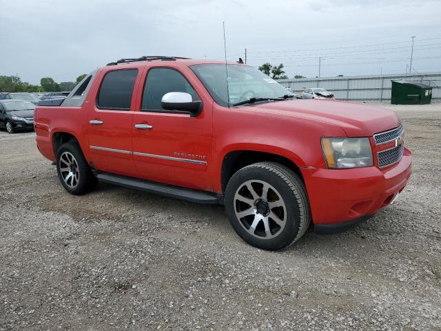 3GNTKGE34BG340454 - 2011 CHEVROLET AVALANCHE LTZ RED photo 4