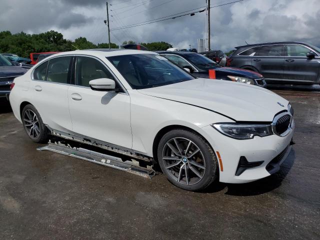 3MW5P7J03M8B48564 - 2021 BMW 330E თეთრი ფოტო 4
