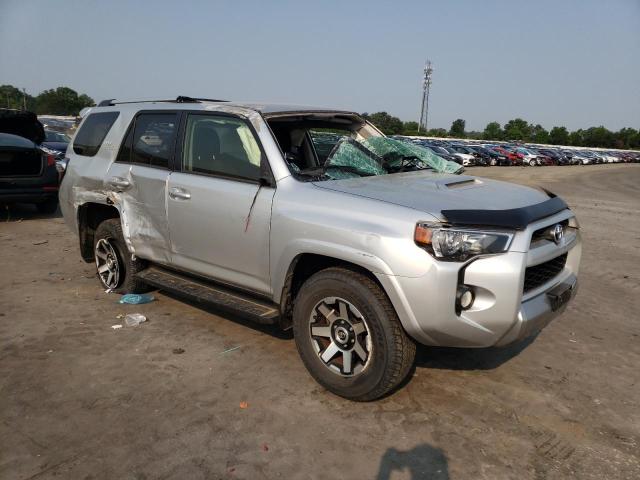 JTEBU5JR4H5445746 - 2017 TOYOTA 4RUNNER SR5/SR5 PREMIUM 银色 照片 4