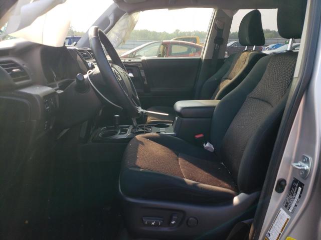 JTEBU5JR4H5445746 - 2017 TOYOTA 4RUNNER SR5/SR5 PREMIUM 银色 照片 7