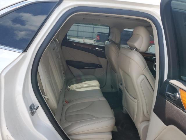 5LMCJ2C99JUL07427 - 2018 LINCOLN MKC SELECT 白色 照片 10