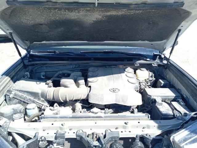 JTEMU5JR7M5910331 - 2021 TOYOTA 4RUNNER SR5/SR5 PREMIUM 银色 照片 11