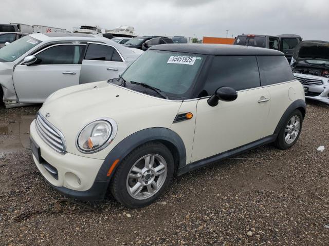 2013 MINI COOPER, 