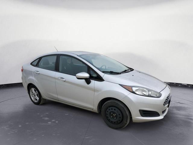 3FADP4BJ4HM169494 - 2017 FORD FIESTA SE WHITE photo 4