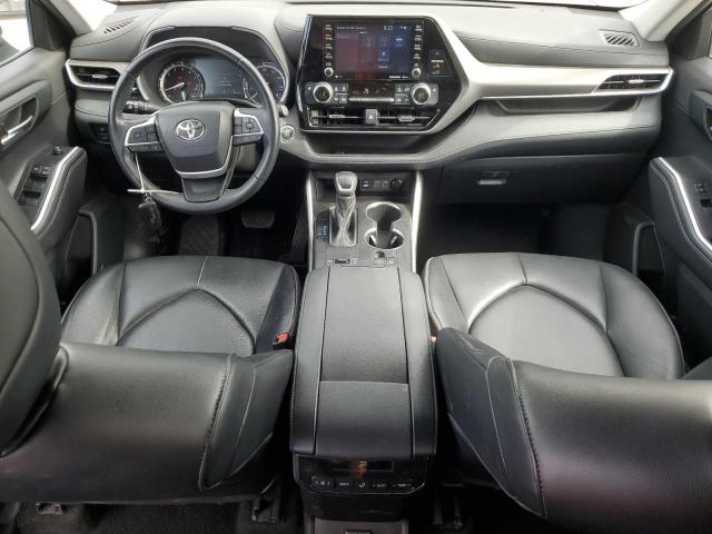 5TDGZRAH9NS547267 - 2022 TOYOTA HIGHLANDER XLE GRAY photo 8